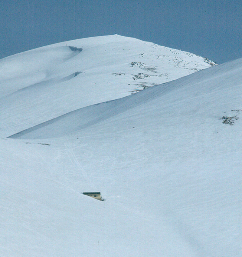 AAC2-01MtKosciLak AlbinaLodge