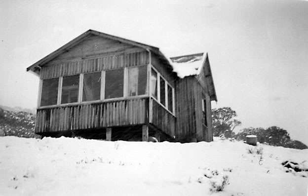 AAC 3-25 Illawong July 1957