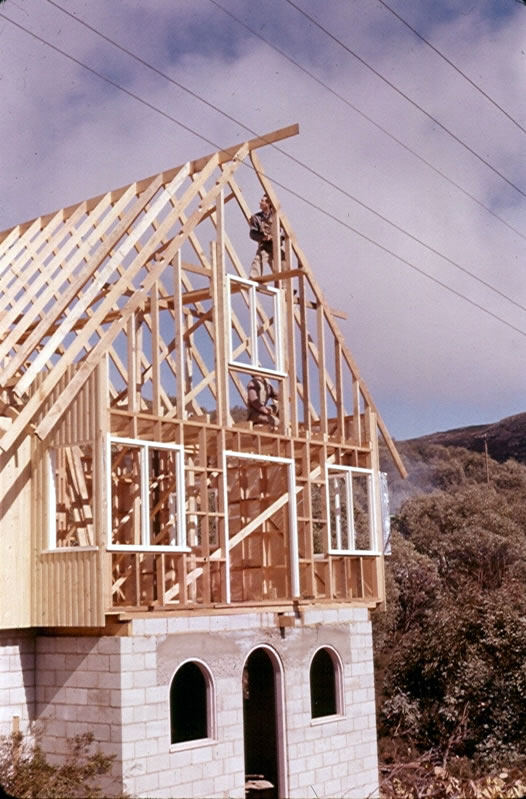 AAC P17 FallsCreekHuette mid-april 1963